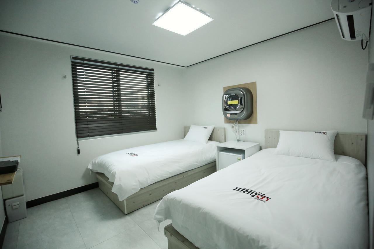 Stayan Guesthouse And Bnb Busan Buitenkant foto