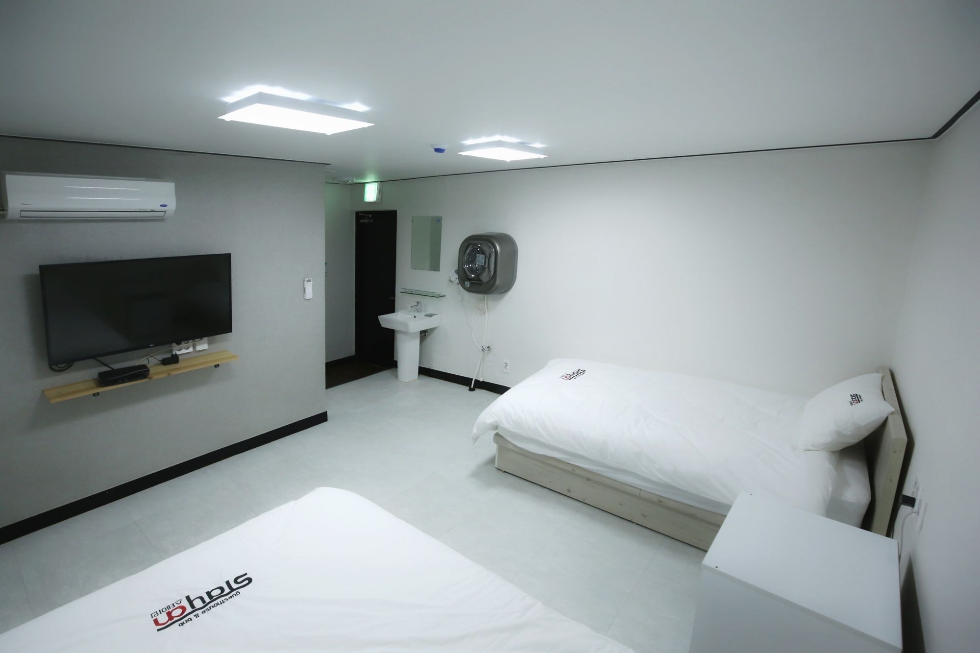 Stayan Guesthouse And Bnb Busan Buitenkant foto